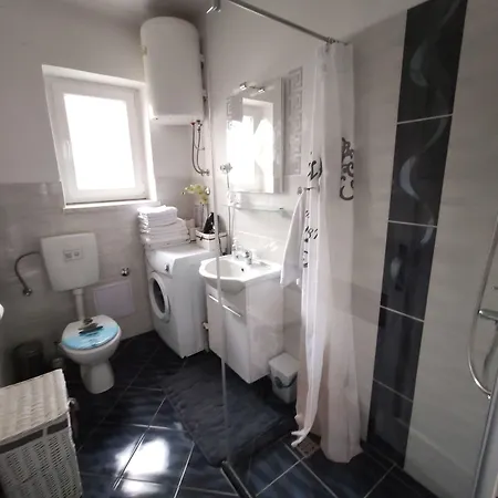 Apartman Helena *