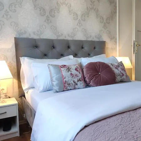 Helena Apartman