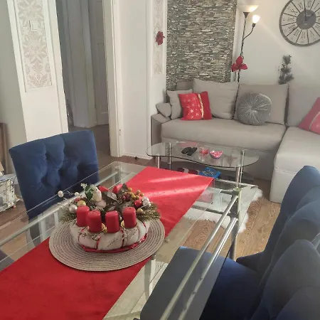 Helena Apartment *