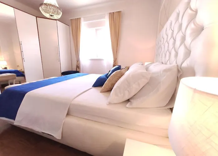 Helena Appartement *