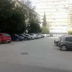 Helena Apartment Split